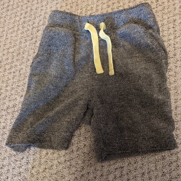 5 pairs of 2t shorts - Picture 6 of 10